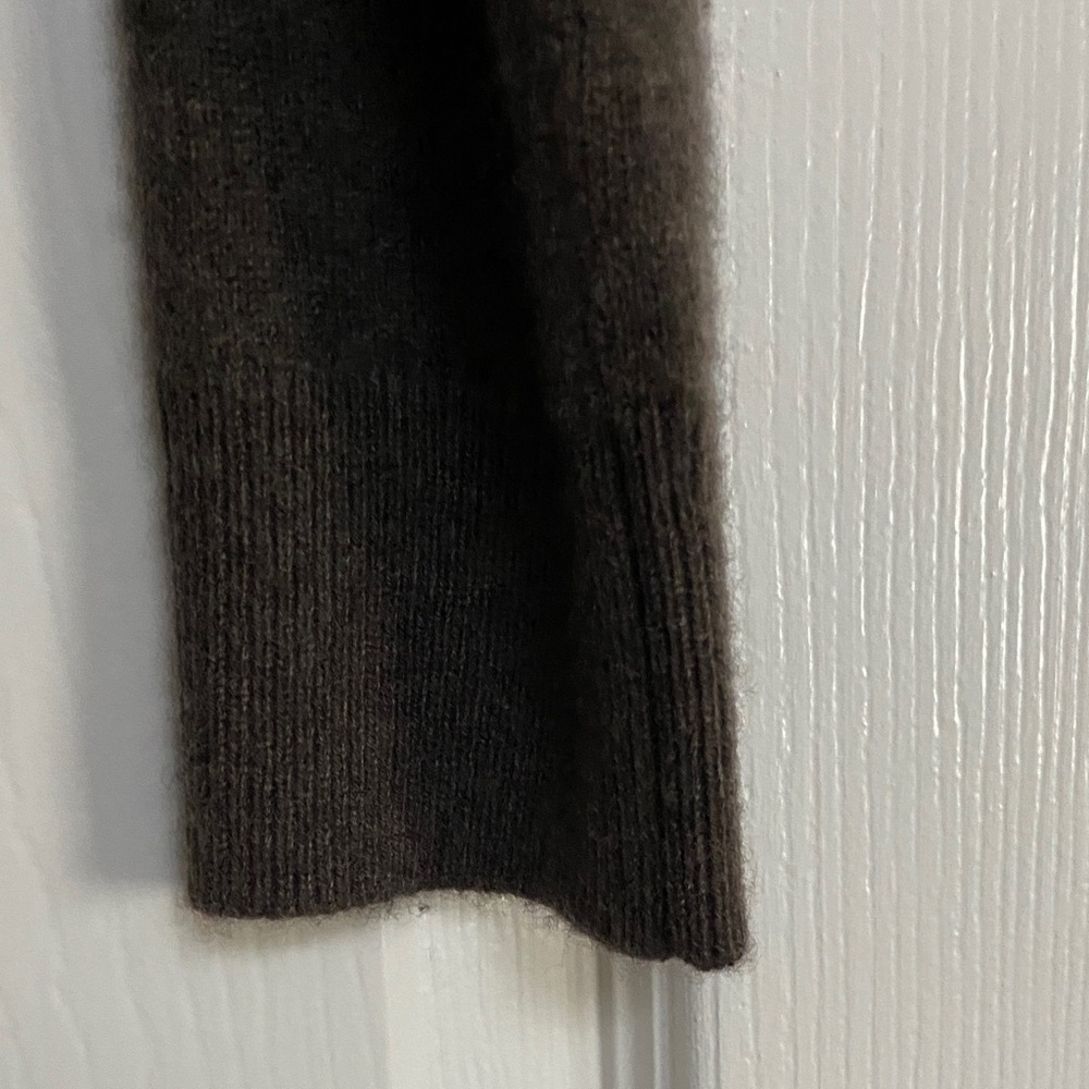 Quince Rich Brown Cashmere Turtleneck Sweater - Picture 8 of 10